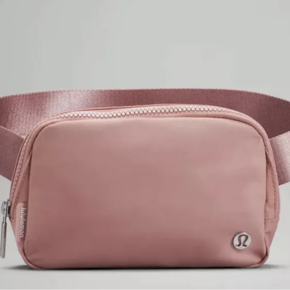 Lululemon Everywhere Belt Bag Pink Pastel Crossbody brand New